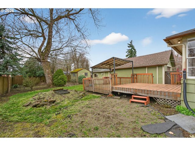 15015 Se LINDEN Ln, Milwaukie, OR 97267