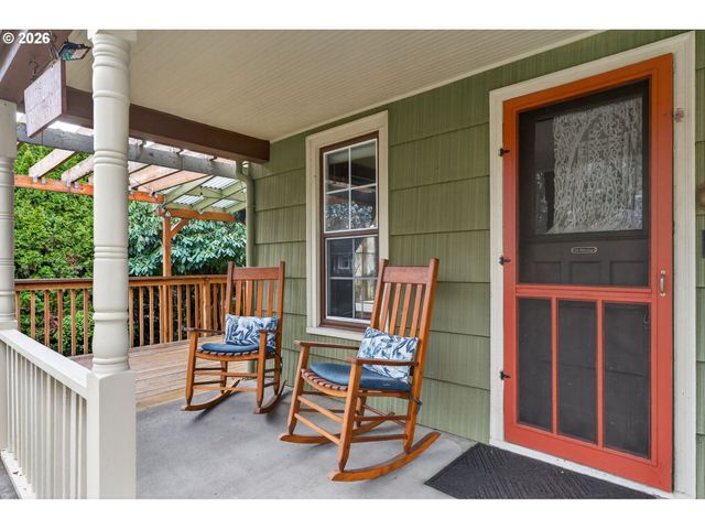 15015 Se LINDEN Ln, Milwaukie, OR 97267