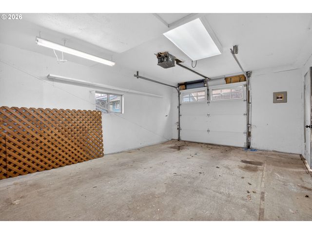 15015 Se LINDEN Ln, Milwaukie, OR 97267