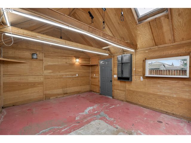 15015 Se LINDEN Ln, Milwaukie, OR 97267