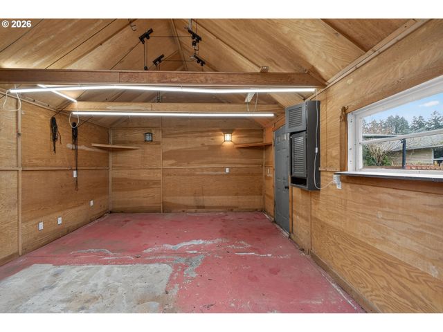 15015 Se LINDEN Ln, Milwaukie, OR 97267