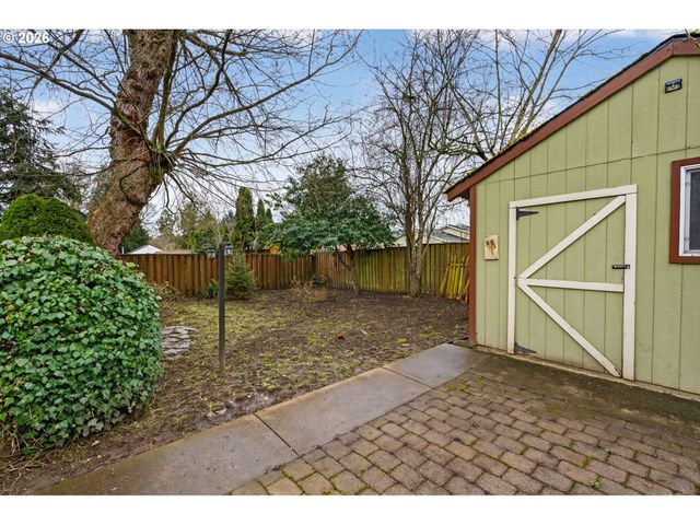 15015 Se LINDEN Ln, Milwaukie, OR 97267