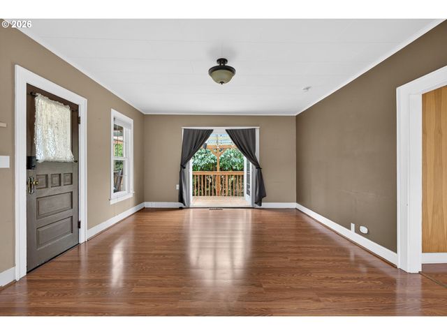 15015 Se LINDEN Ln, Milwaukie, OR 97267