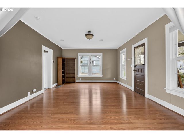 15015 Se LINDEN Ln, Milwaukie, OR 97267