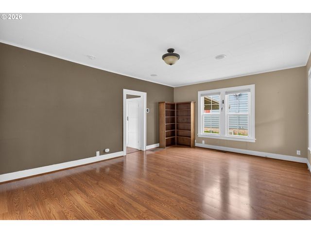 15015 Se LINDEN Ln, Milwaukie, OR 97267