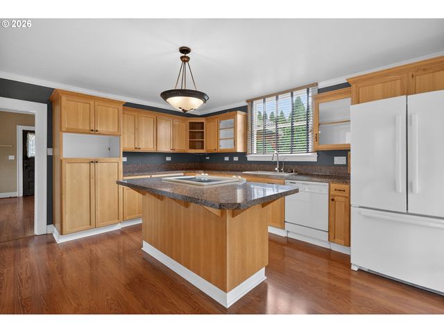 15015 Se LINDEN Ln, Milwaukie, OR 97267