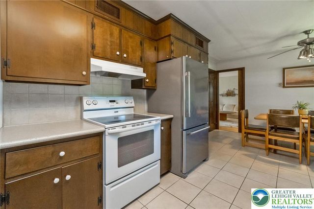 2838 Edgemont Drive, Salisbury Twp, PA 18103