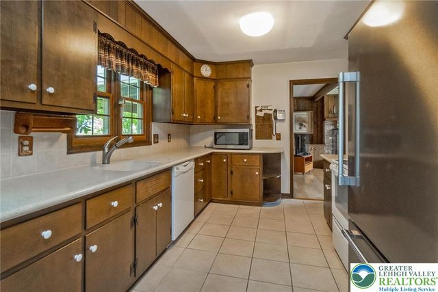 2838 Edgemont Drive, Salisbury Twp, PA 18103