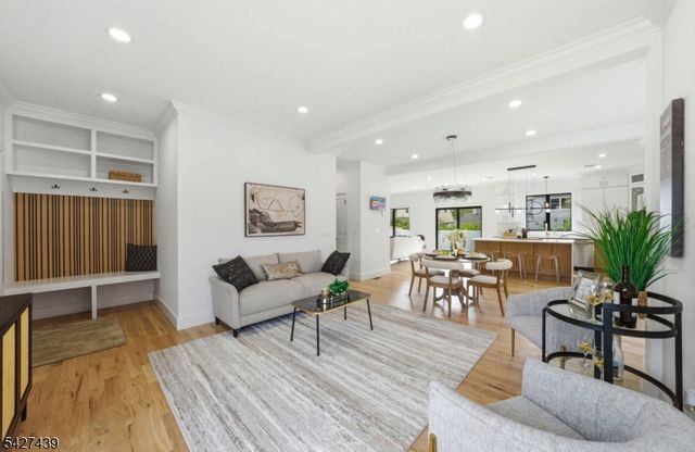 14 26Th St, Fair Lawn Boro, NJ 07410