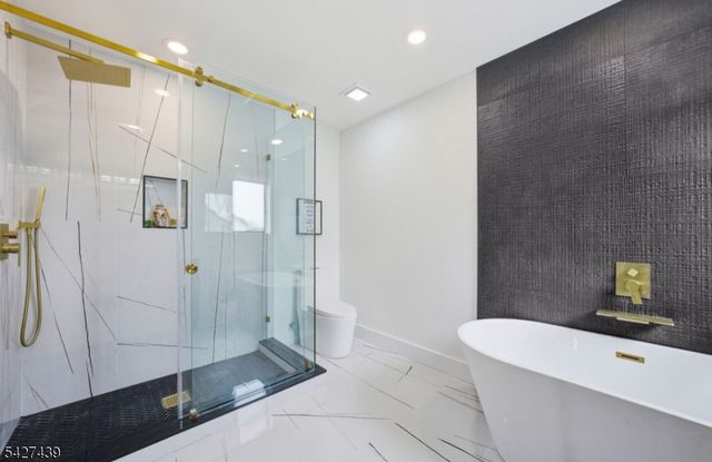 14 26Th St, Fair Lawn Boro, NJ 07410