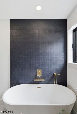 14 26Th St, Fair Lawn Boro, NJ 07410