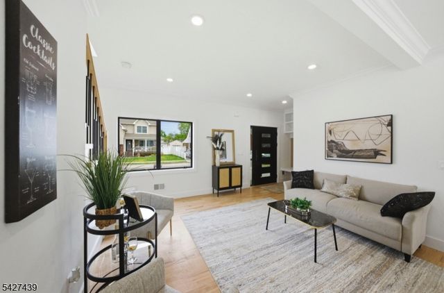 14 26Th St, Fair Lawn Boro, NJ 07410