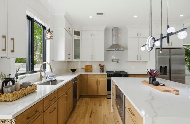 14 26Th St, Fair Lawn Boro, NJ 07410