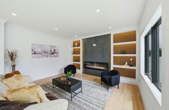 14 26Th St, Fair Lawn Boro, NJ 07410