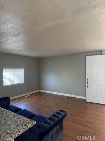 13959 Victoria, Victorville, CA 92395