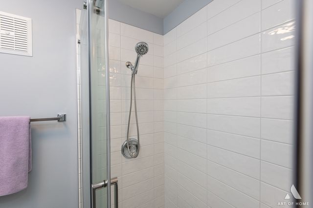 6453 N Northwest Highway 2C, Chicago, IL 60631