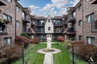 6453 N Northwest Highway 2C, Chicago, IL 60631