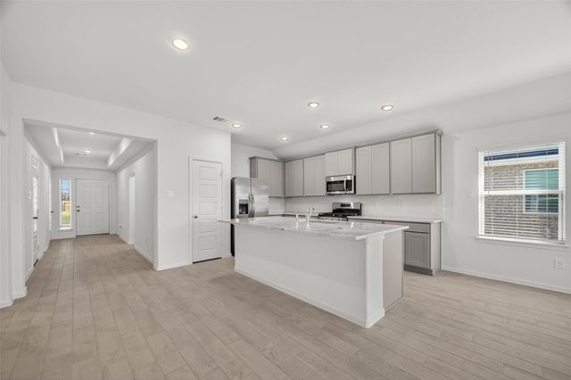 2127 Sanders Brook Drive, Baytown, TX 77521