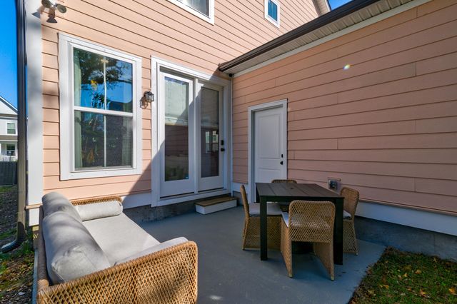 1256 Crooked Oak Road, Charleston, SC 29492