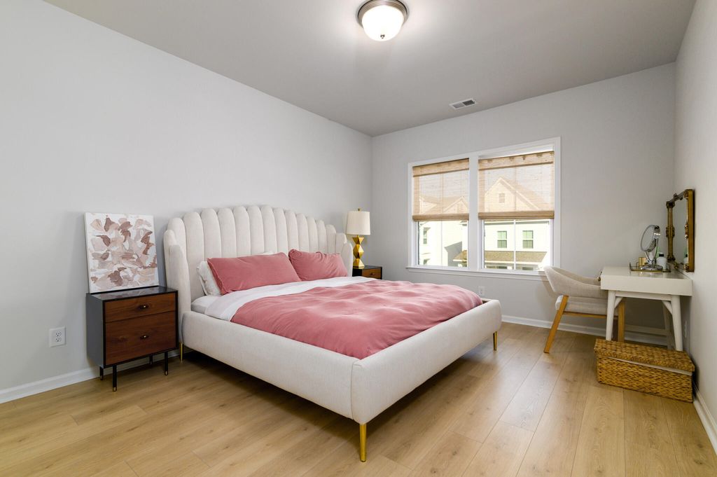 Image 24 of property listing at 1256 Crooked Oak Road, Charleston, SC 29492