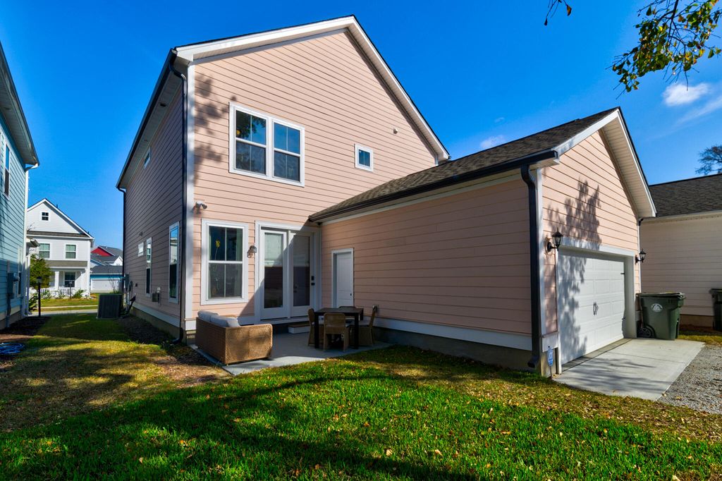 Image 36 of property listing at 1256 Crooked Oak Road, Charleston, SC 29492