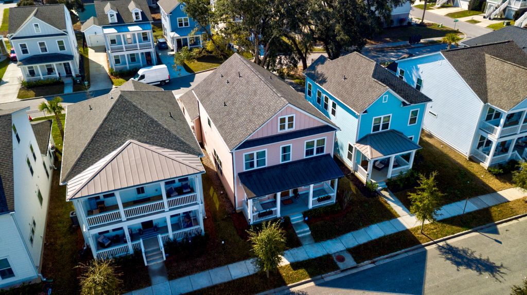 Image 39 of property listing at 1256 Crooked Oak Road, Charleston, SC 29492