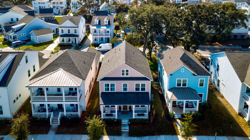 Image 40 of property listing at 1256 Crooked Oak Road, Charleston, SC 29492