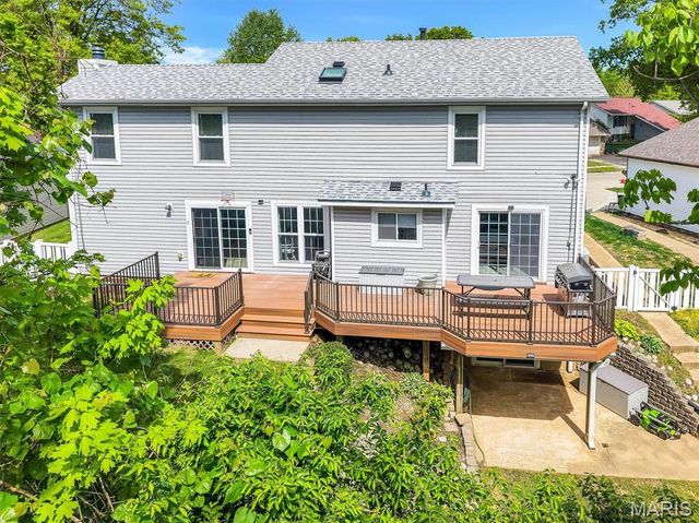 1912 Springtree Drive, Maryland Heights, MO 63043