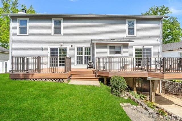 1912 Springtree Drive, Maryland Heights, MO 63043