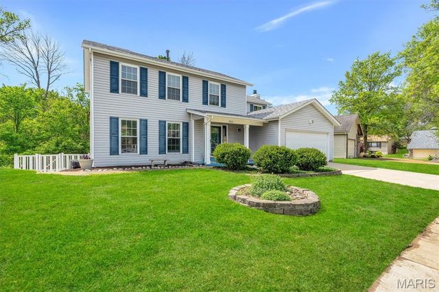 1912 Springtree Drive, Maryland Heights, MO 63043