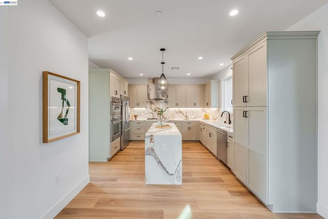 1887 Cook Court, Santa Clara, CA 95050