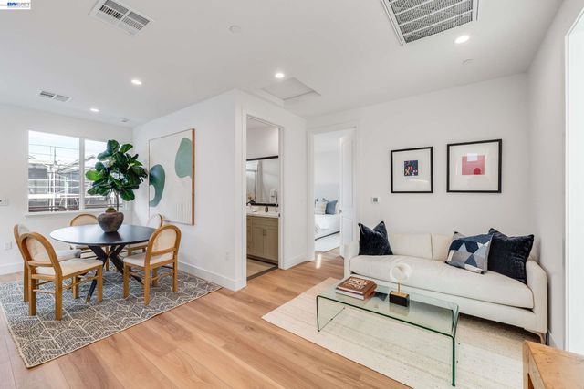 1887 Cook Court, Santa Clara, CA 95050