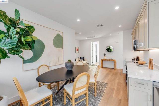 1887 Cook Court, Santa Clara, CA 95050