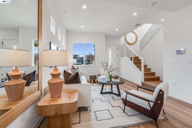 1887 Cook Court, Santa Clara, CA 95050