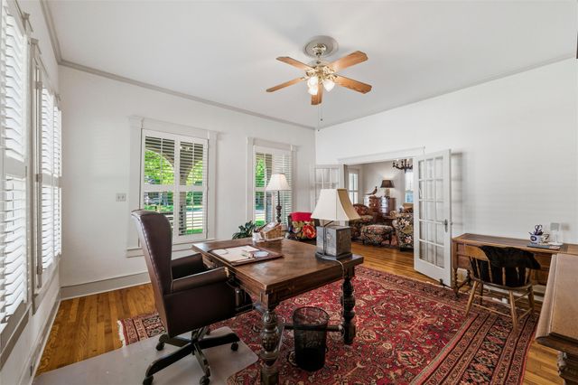 311 E Marvin Avenue, Waxahachie, TX 75165