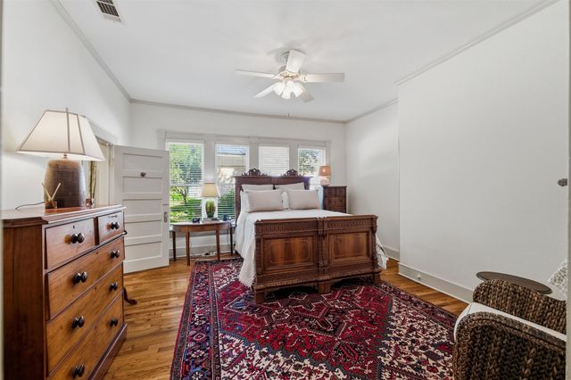 311 E Marvin Avenue, Waxahachie, TX 75165