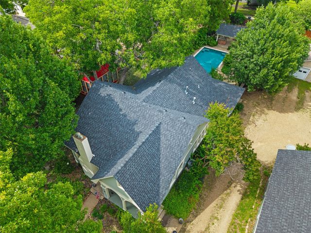 311 E Marvin Avenue, Waxahachie, TX 75165