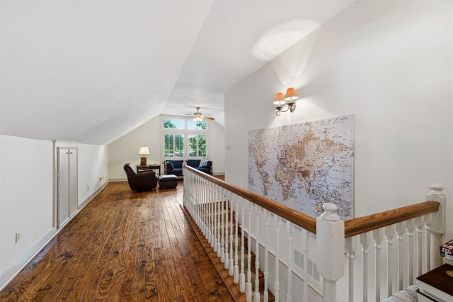 311 E Marvin Avenue, Waxahachie, TX 75165