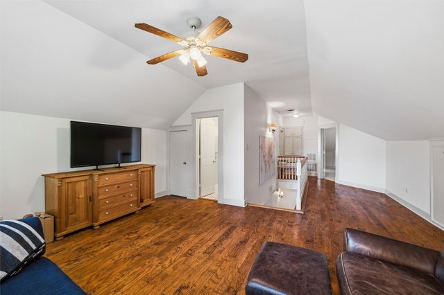 311 E Marvin Avenue, Waxahachie, TX 75165