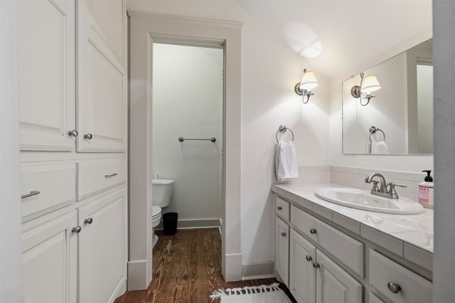 311 E Marvin Avenue, Waxahachie, TX 75165