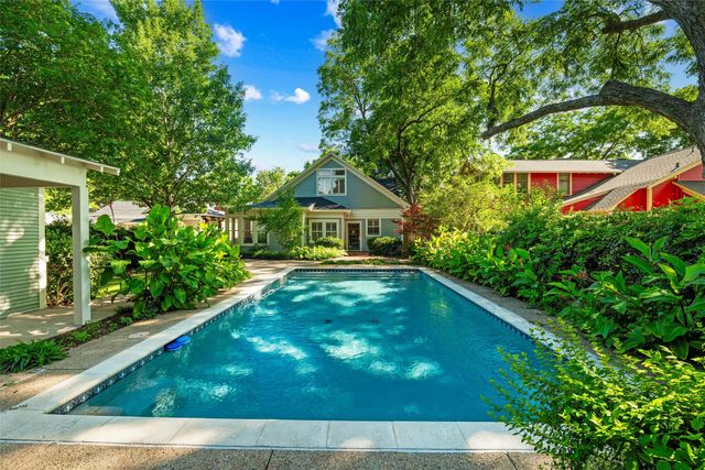 311 E Marvin Avenue, Waxahachie, TX 75165