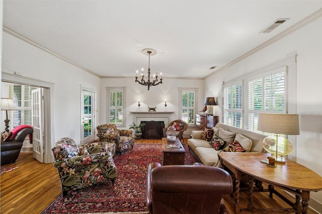 311 E Marvin Avenue, Waxahachie, TX 75165