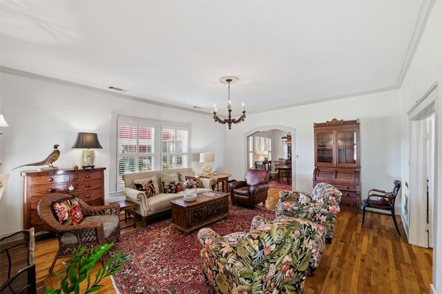 311 E Marvin Avenue, Waxahachie, TX 75165