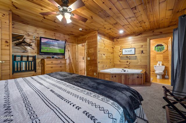 1705 Quail Hollow Way, Sevierville, TN 37876