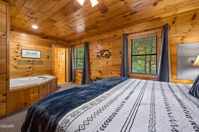 1705 Quail Hollow Way, Sevierville, TN 37876