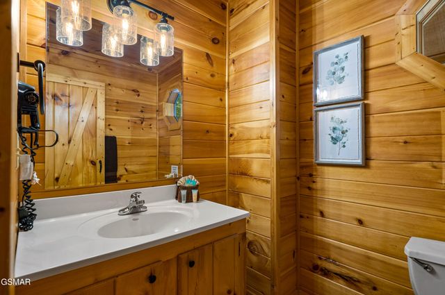 1705 Quail Hollow Way, Sevierville, TN 37876