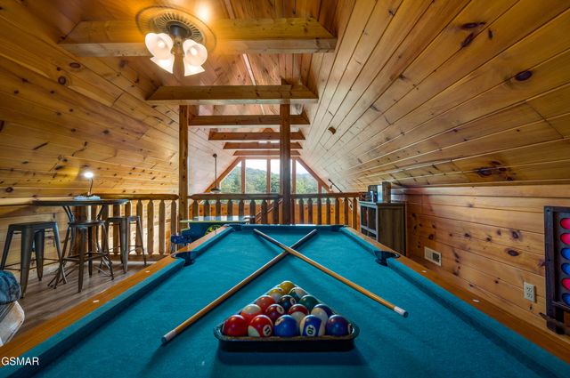 1705 Quail Hollow Way, Sevierville, TN 37876