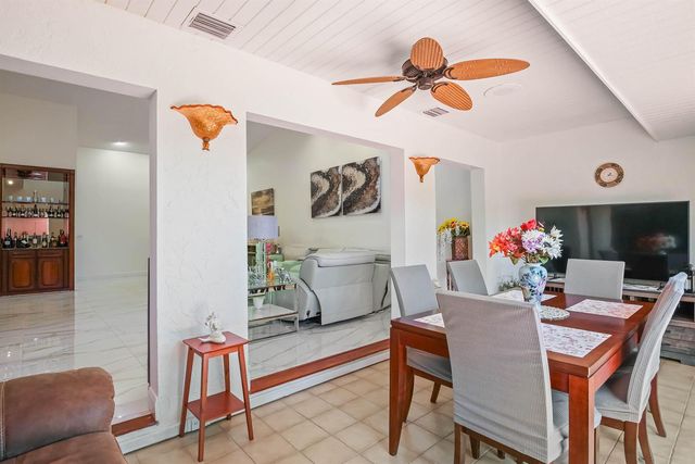 6858 FOUNTAINS Circle, Lake Worth, FL 33467