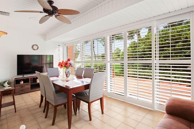 6858 FOUNTAINS Circle, Lake Worth, FL 33467