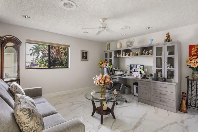 6858 FOUNTAINS Circle, Lake Worth, FL 33467